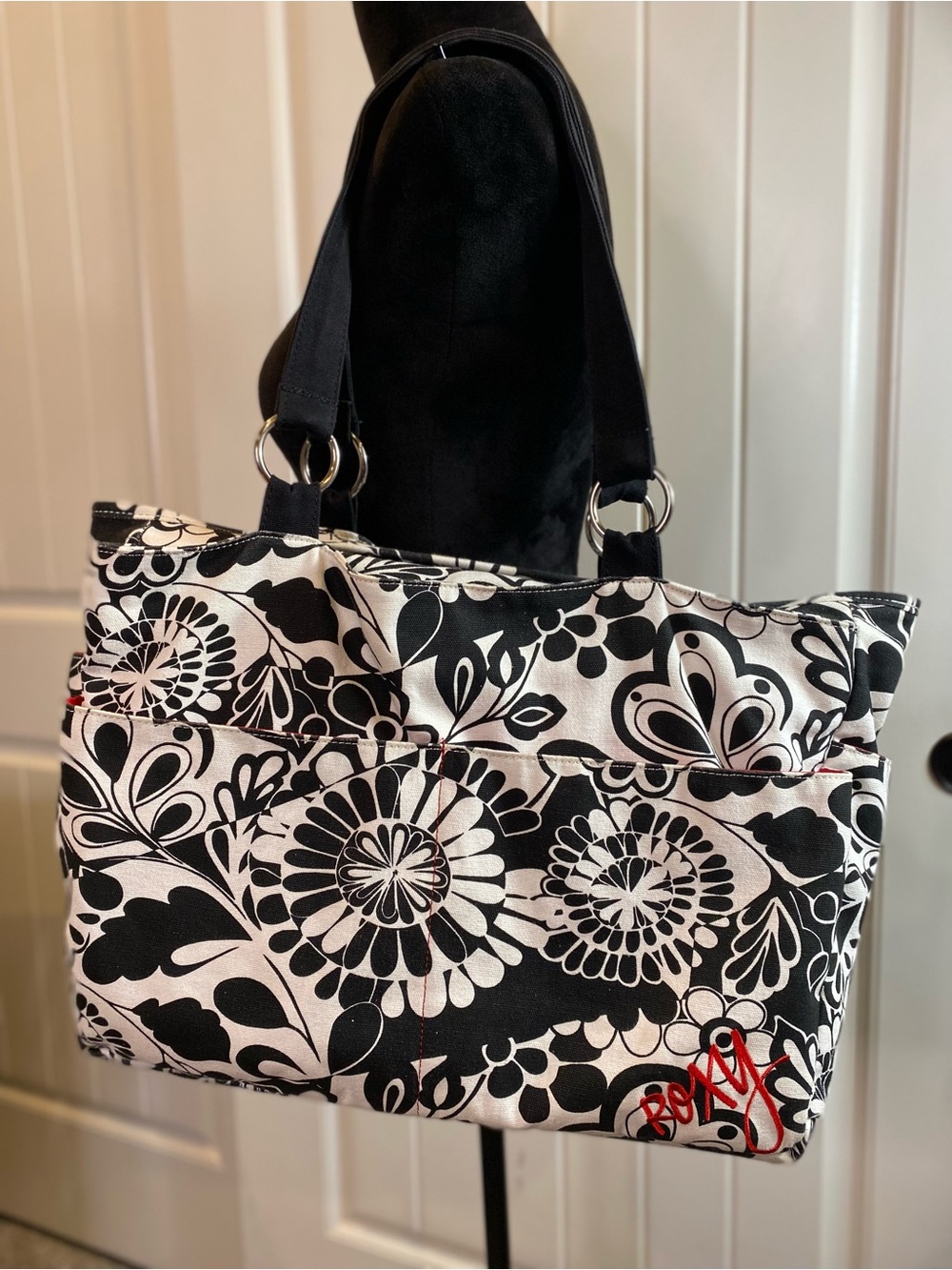 Like New! Roxy Black and White Floral Tote/Duffle Bag - Women's Shoulder Bag